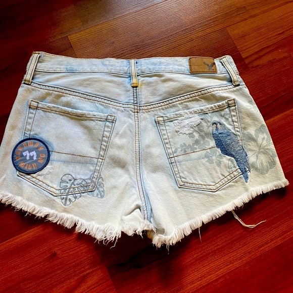 Distressed American Eagle jean shorts - Picture 2 of 11